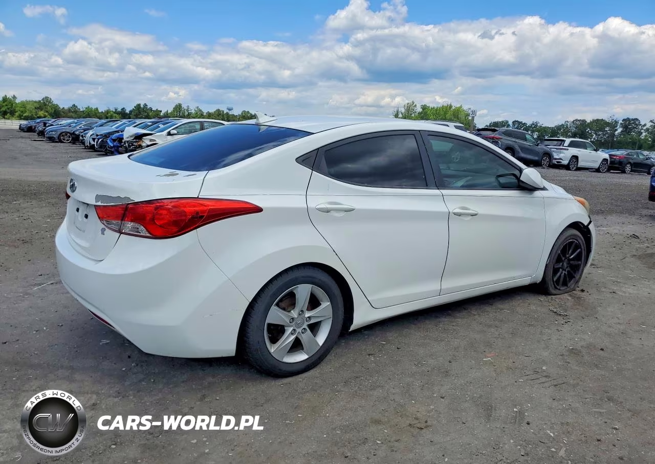 2013 Hyundai Elantra Gls VIN:5NPDH4AE1DH452205 - 3