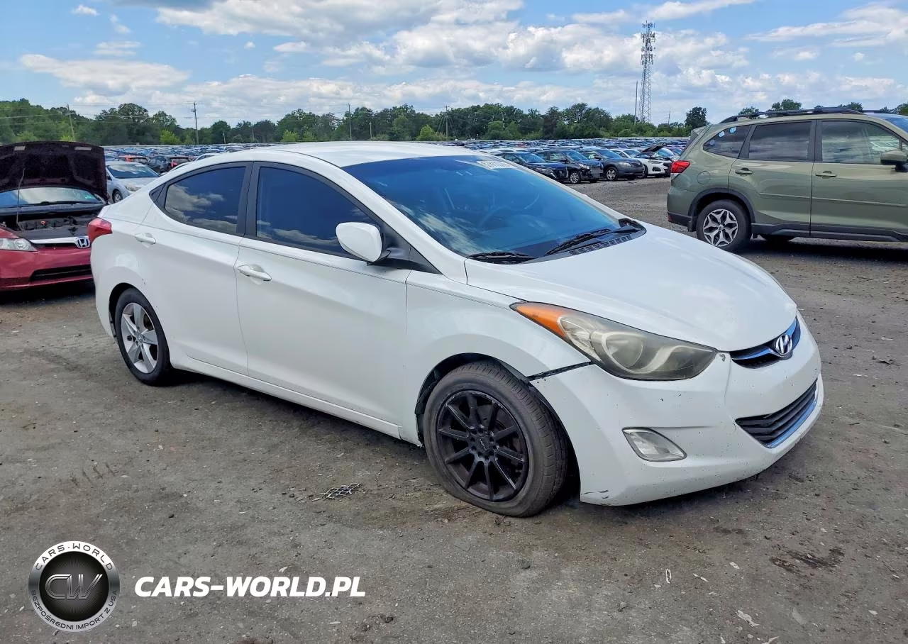 2013 Hyundai Elantra Gls VIN:5NPDH4AE1DH452205 - 4