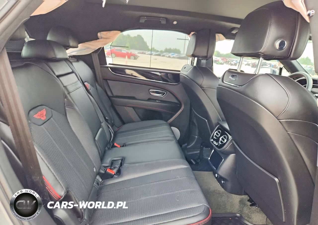 2023 Bentley Bentayga VIN:SJAAT2ZV5PC023743 - 11