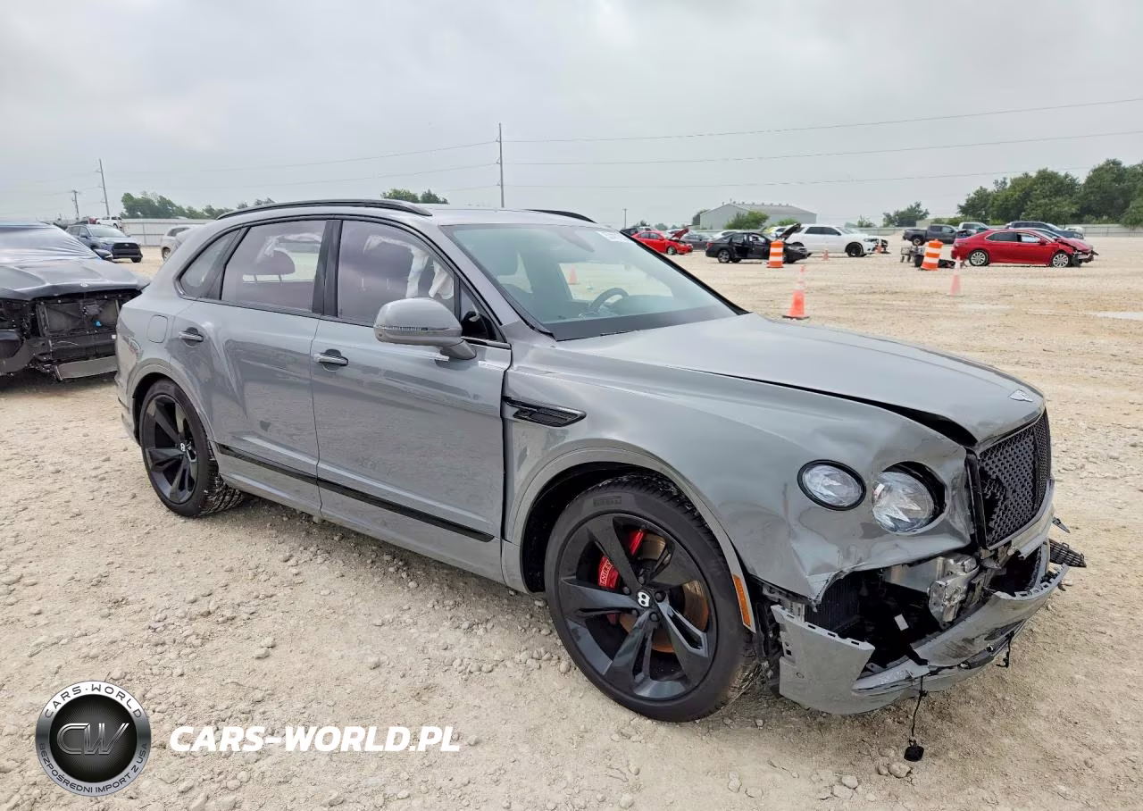 2023 Bentley Bentayga VIN:SJAAT2ZV5PC023743 - 4
