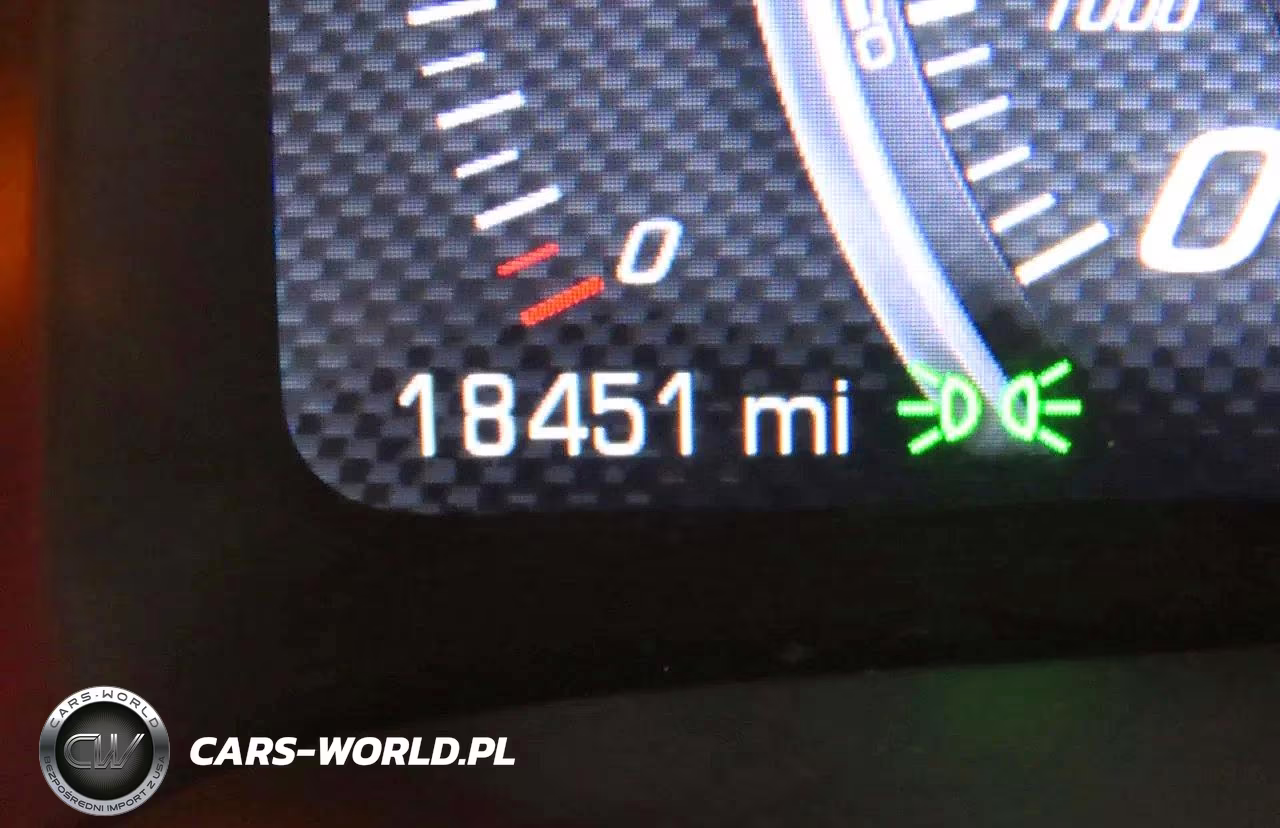 2016 Chevrolet Corvette Stingray VIN:1G1YA2D76G5111600 - 8
