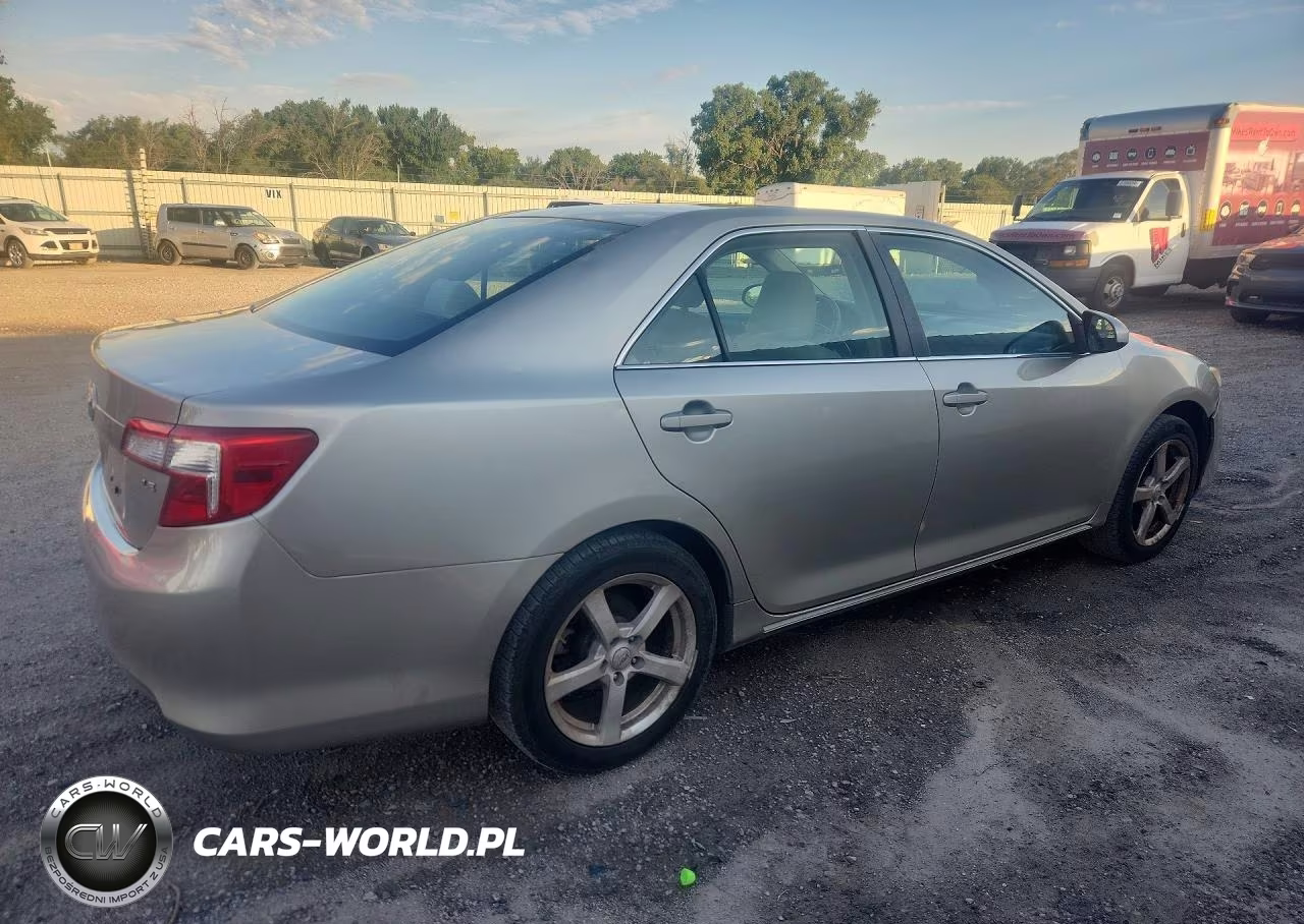 2013 Toyota Camry Le VIN:4T4BF1FK5DR288815 - 3