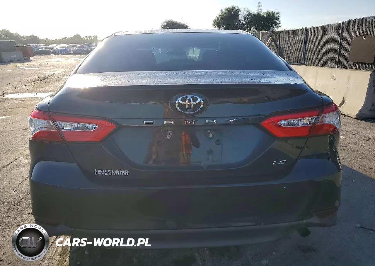 2018 Toyota Camry Le VIN:4T1B11HKXJU599058 - 6