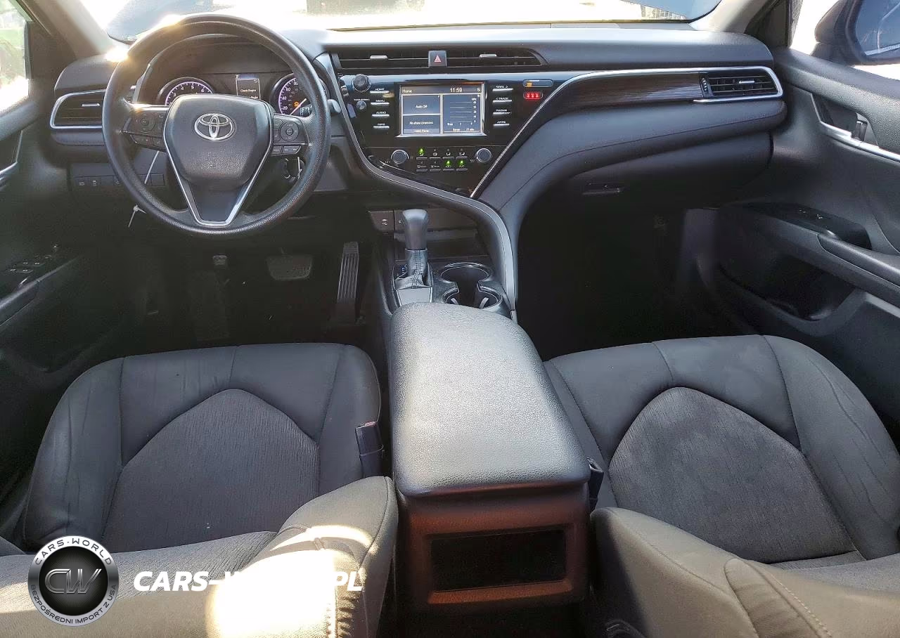 2018 Toyota Camry Le VIN:4T1B11HKXJU599058 - 8