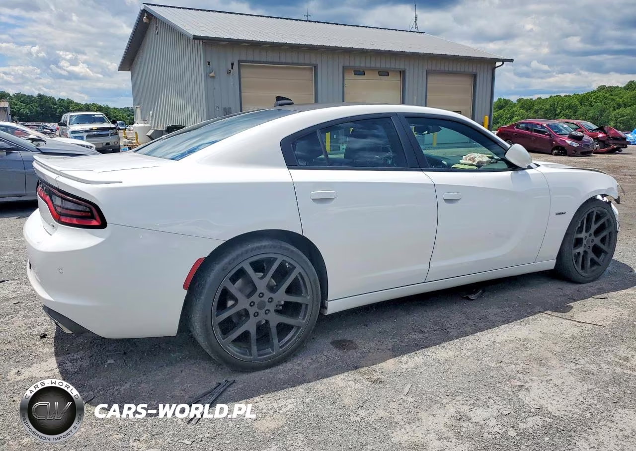 2015 Dodge Charger R VIN:2C3CDXCT4FH862596 - 3