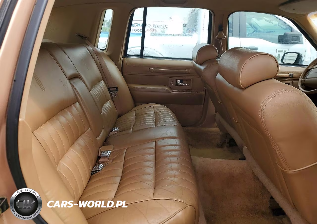 1994 Lincoln Town Car Executive VIN:1LNLM81W5RY693239 - 10