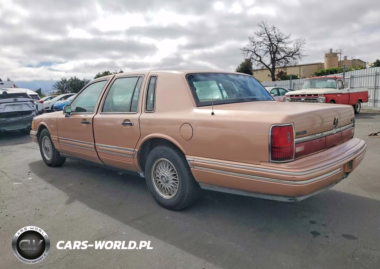 1994 Lincoln Town Car Executive VIN:1LNLM81W5RY693239 - 2