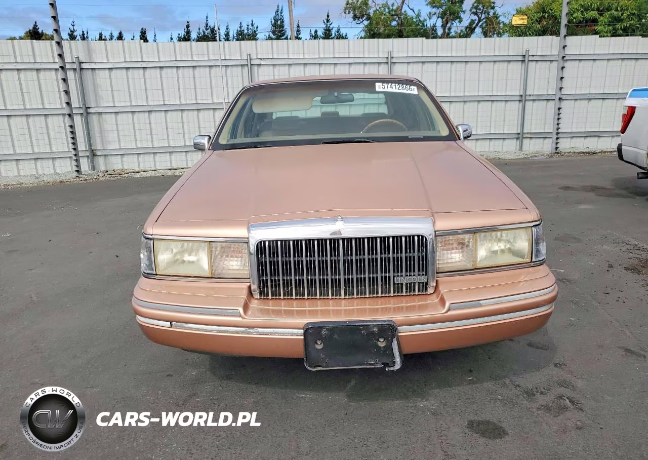 1994 Lincoln Town Car Executive VIN:1LNLM81W5RY693239 - 5