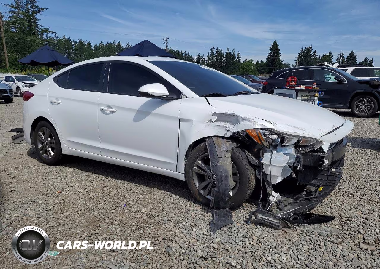 2018 Hyundai Elantra Value Edition VIN:5NPD84LF1JH370346 - 4