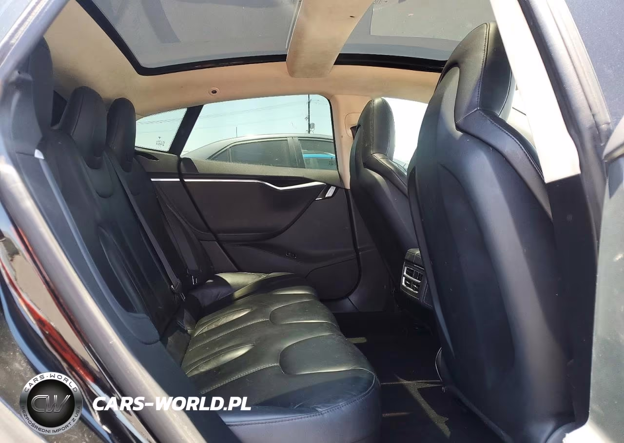 2015 Tesla Model S 70 VIN:5YJSA1S13FF100539 - 10