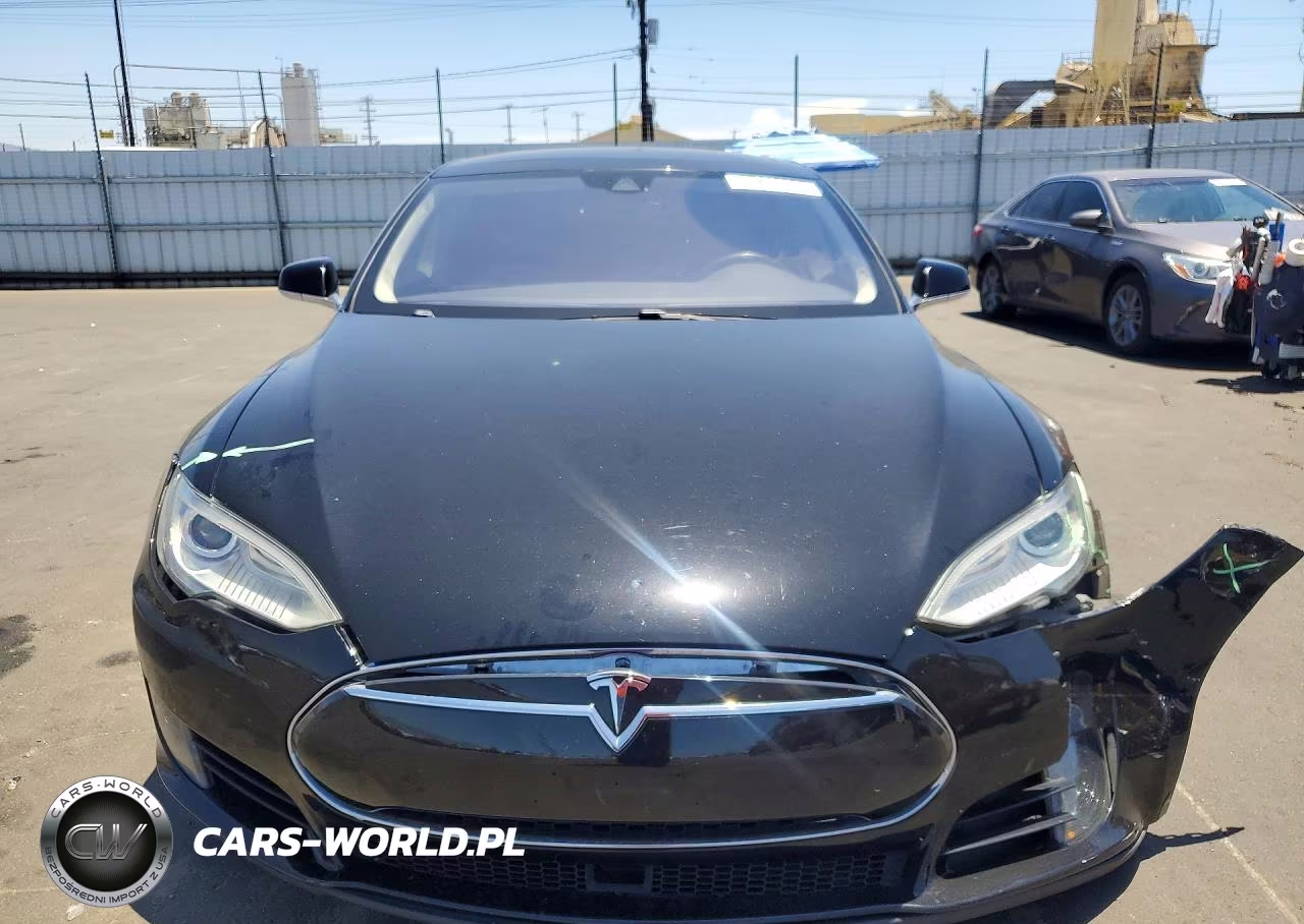 2015 Tesla Model S 70 VIN:5YJSA1S13FF100539 - 5