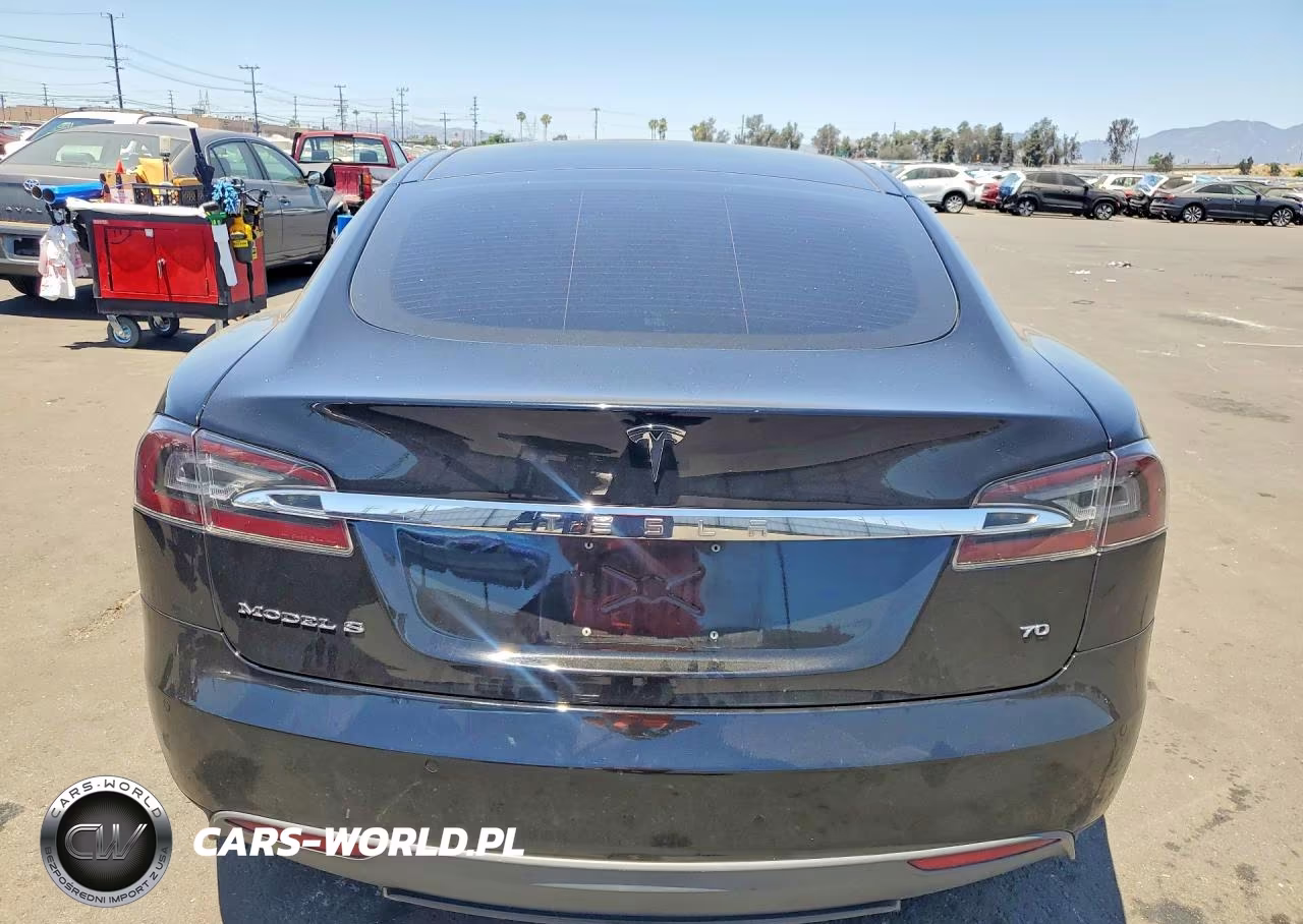 2015 Tesla Model S 70 VIN:5YJSA1S13FF100539 - 6