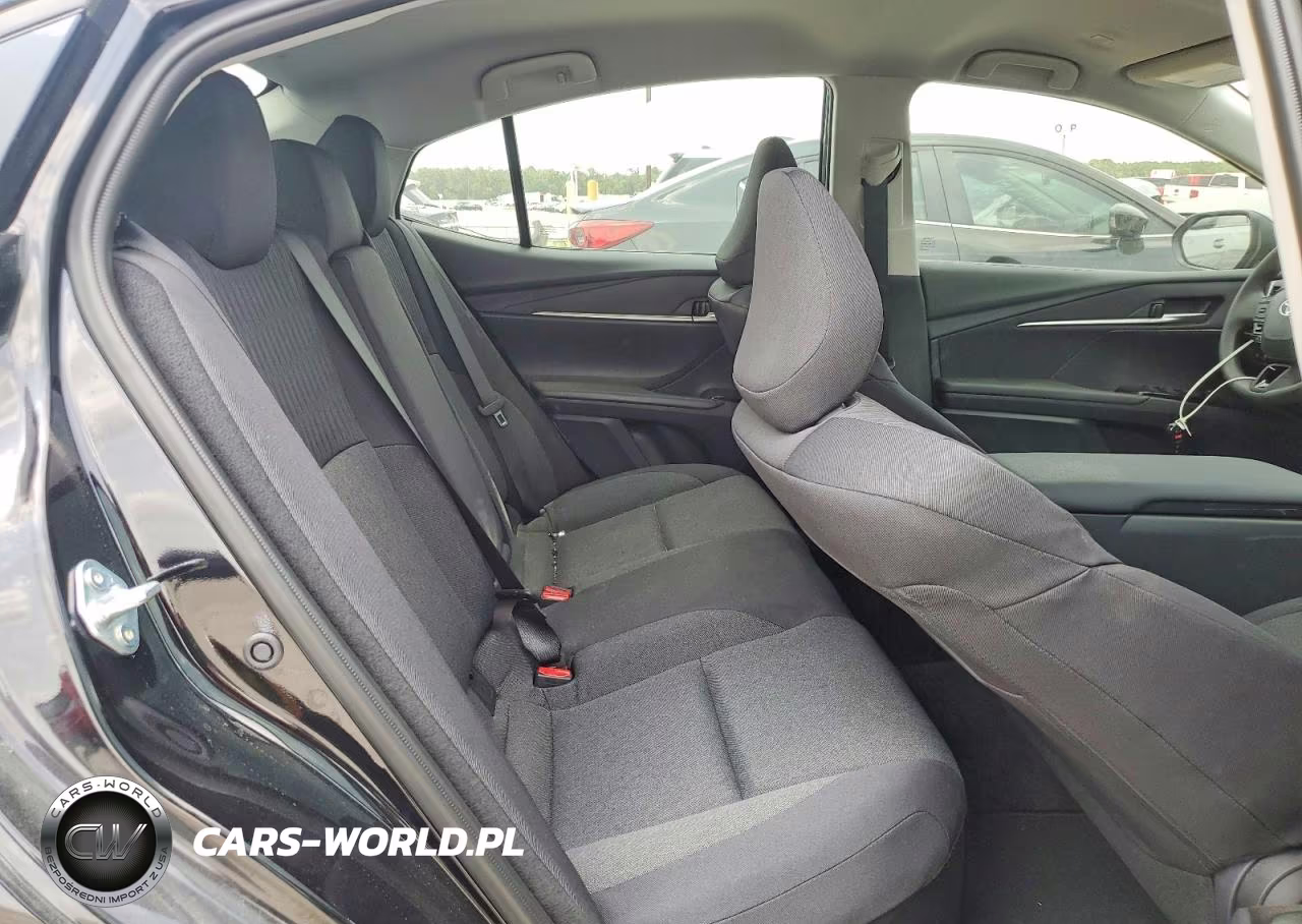 2026 Toyota Camry Xse VIN:4T1DAACKXTU663456 - 10