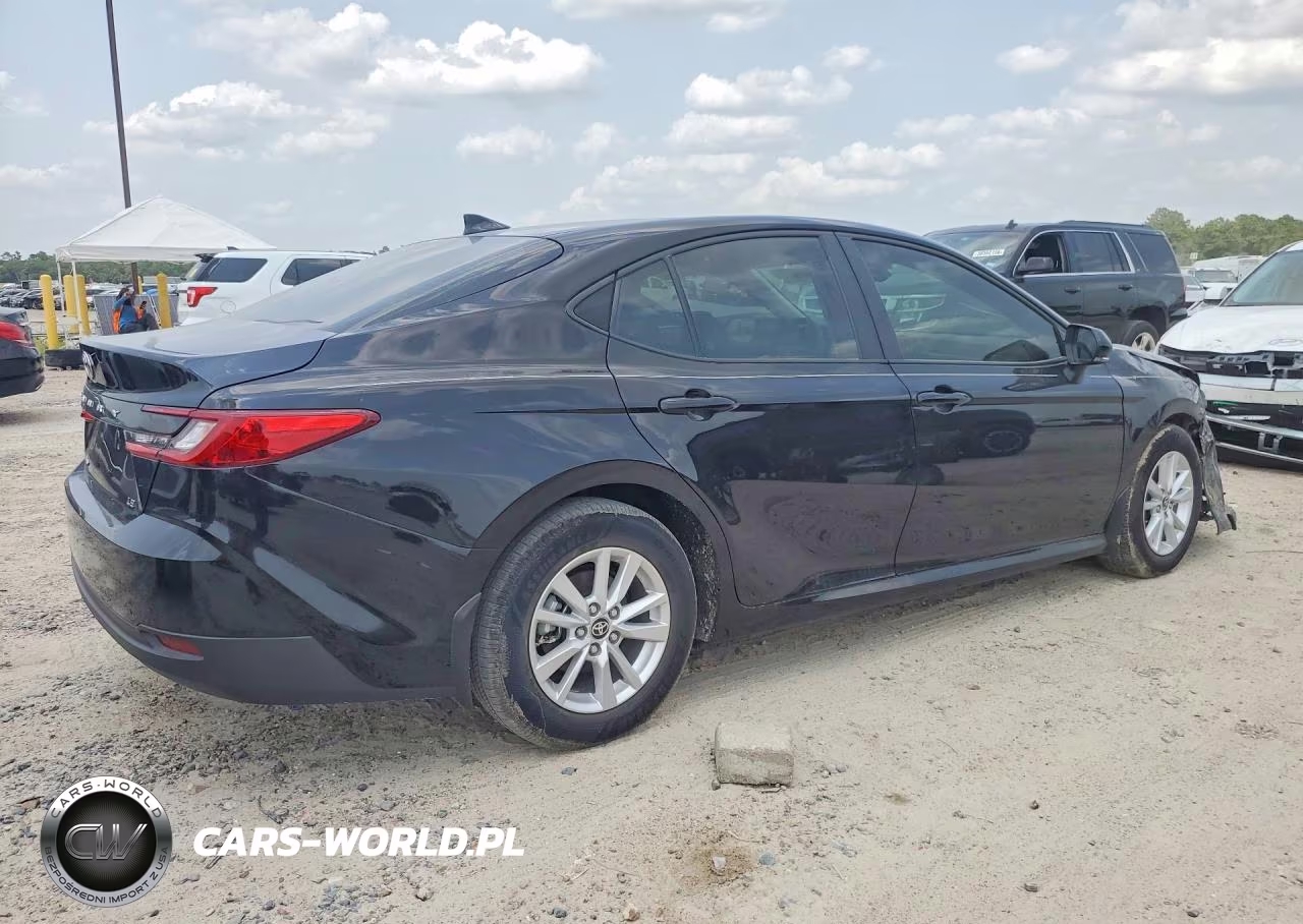 2026 Toyota Camry Xse VIN:4T1DAACKXTU663456 - 3