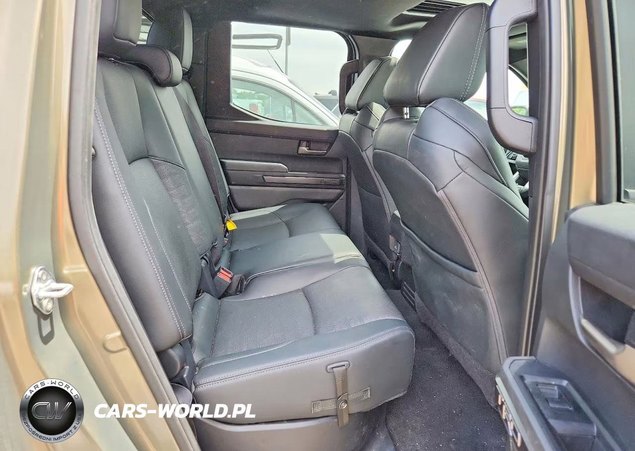 2025 Toyota Tacoma Double Cab VIN:3TMLB5JN8SM126105 - 10