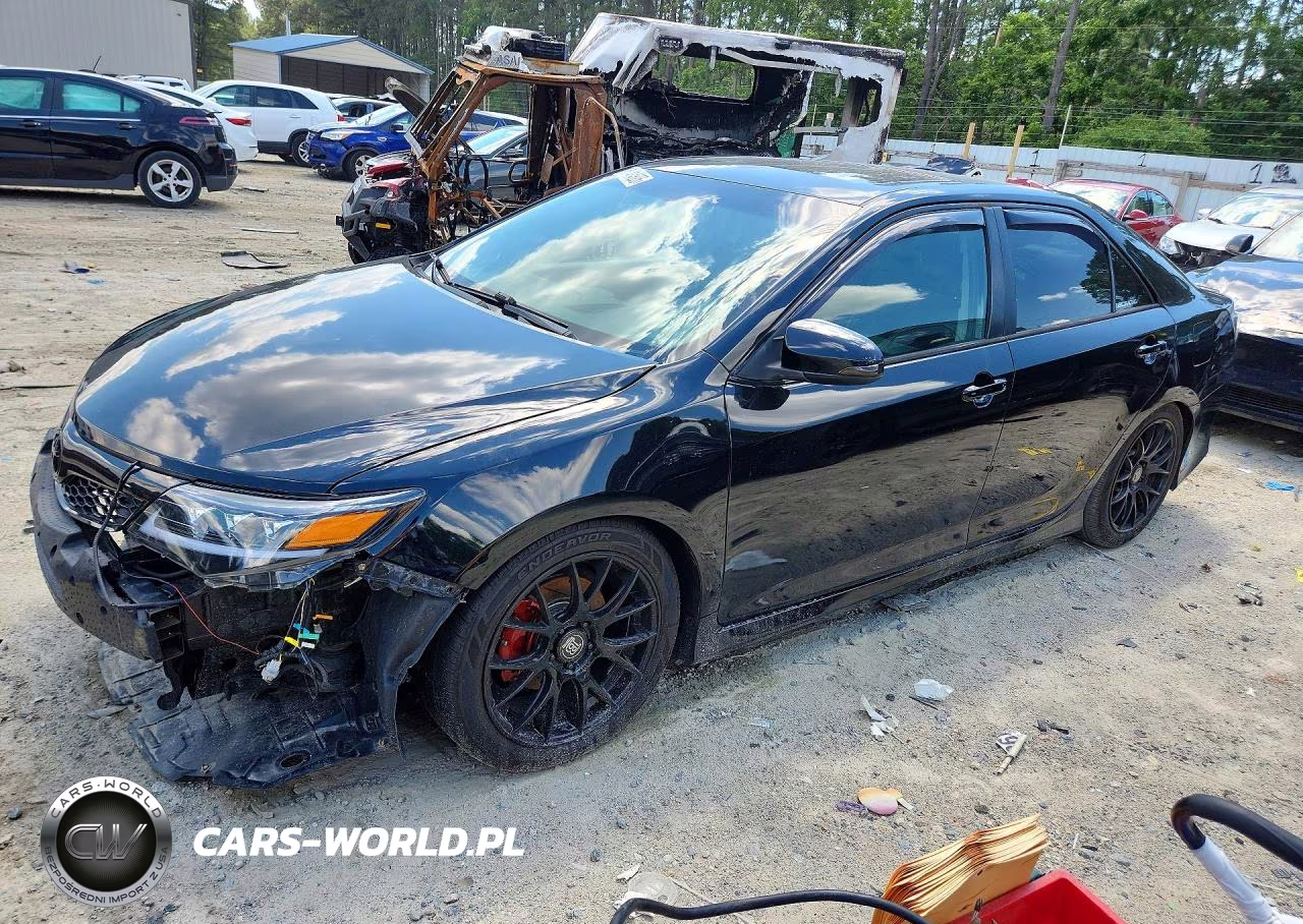 2012 Toyota Camry Se V6 – zdjęcie 1 z 13
