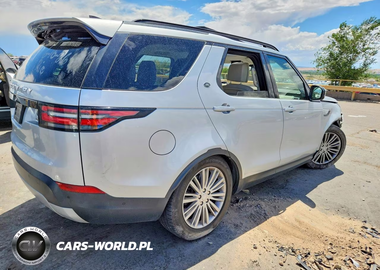 2017 Land Rover Discovery Hse Luxury VIN:SALRHBBV9HA029063 - 3