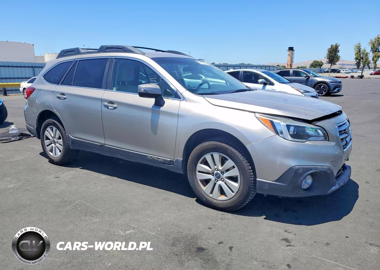 2017 Subaru Outback 2.5I Premium VIN:4S4BSACC3H3393643 - 4