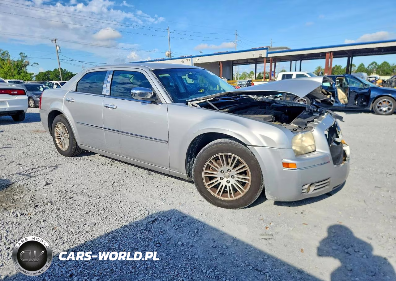 2010 Chrysler 300 Touring VIN:2C3CA5CVXAH276296 - 4