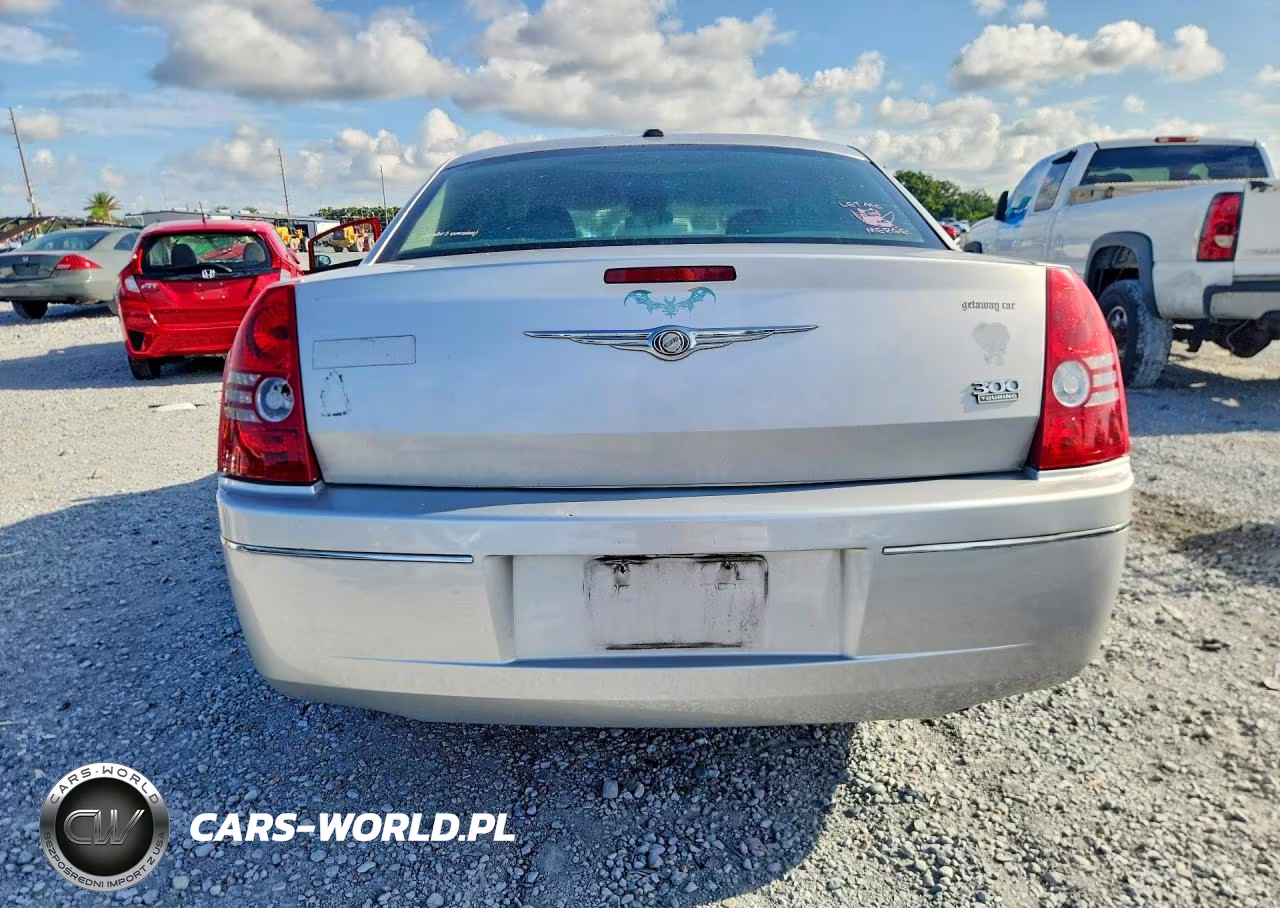 2010 Chrysler 300 Touring VIN:2C3CA5CVXAH276296 - 6