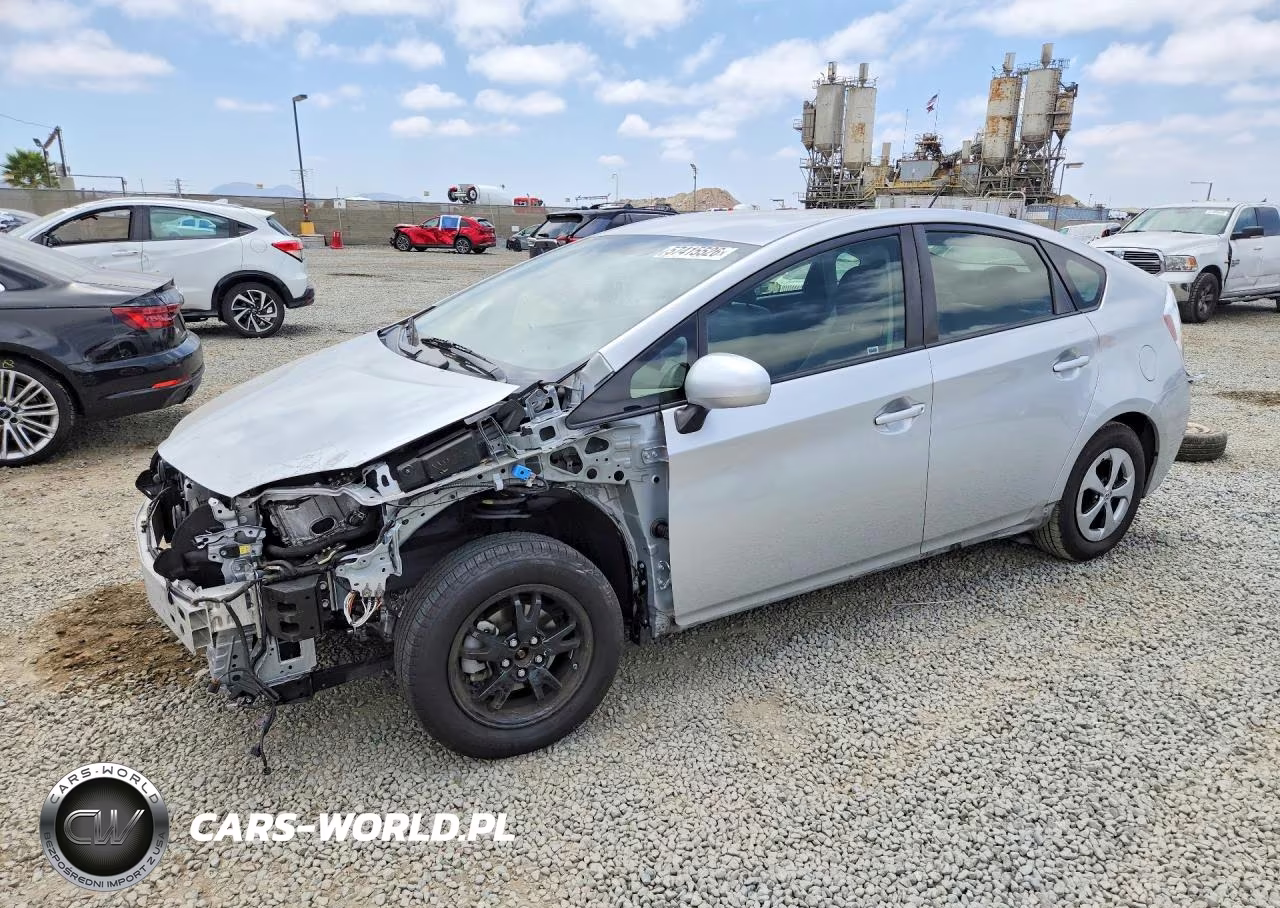 2015 Toyota Prius Two – zdjęcie 1 z 13