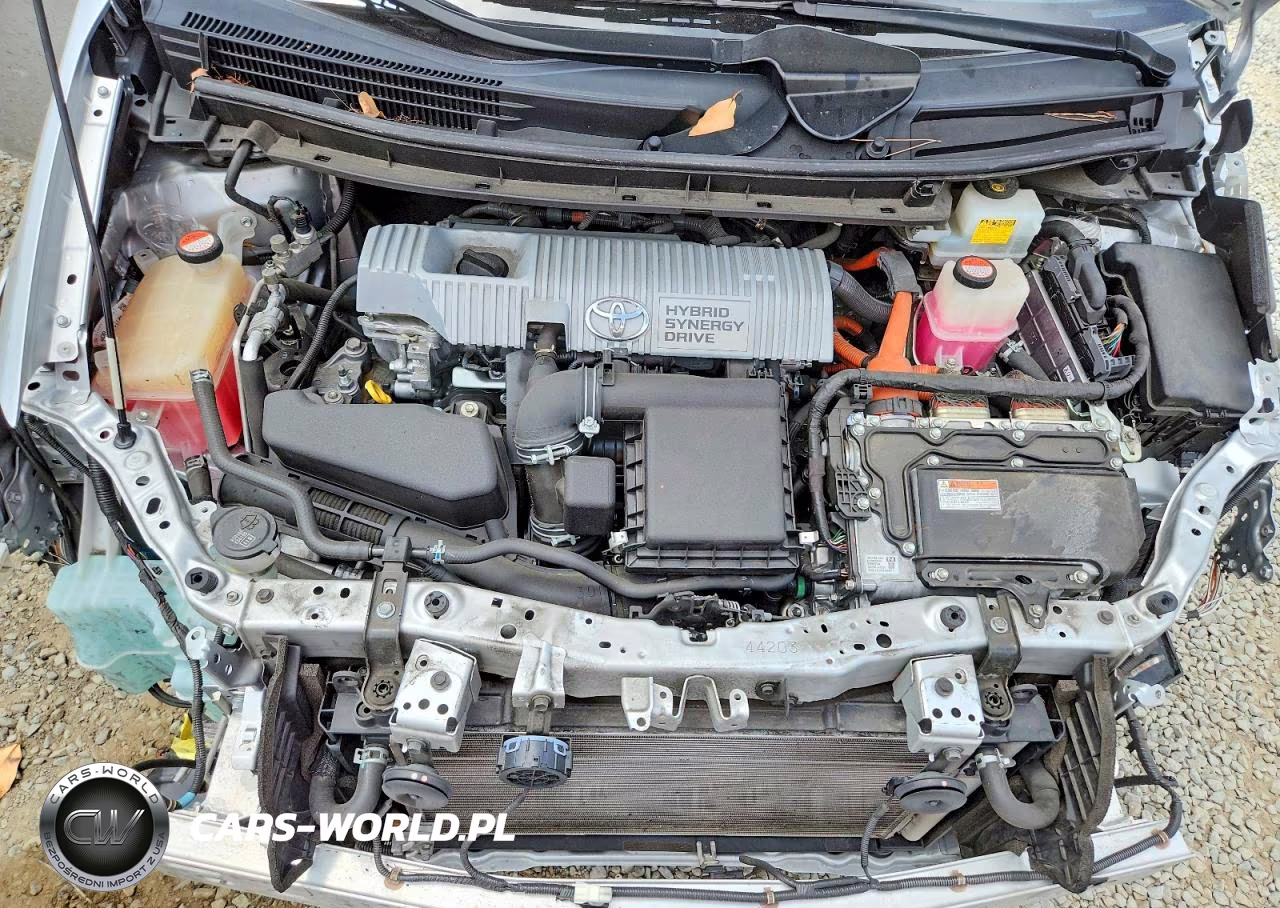 2015 Toyota Prius Two VIN:JTDKN3DU8F0465613 - 11