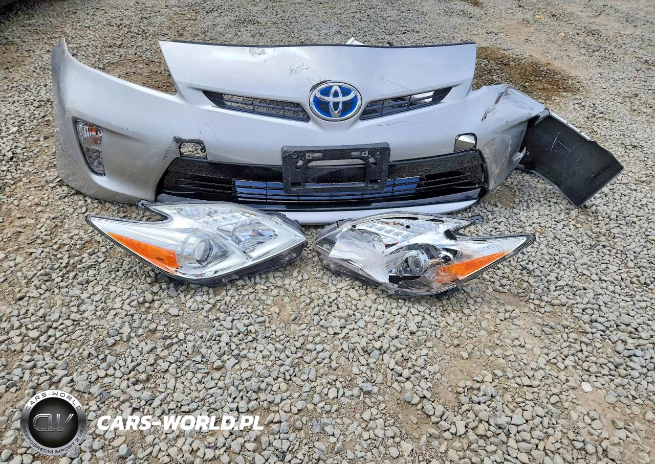 2015 Toyota Prius Two VIN:JTDKN3DU8F0465613 - 12