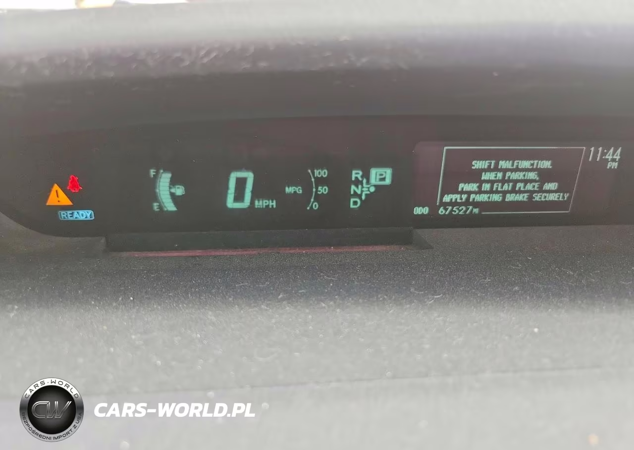 2015 Toyota Prius Two VIN:JTDKN3DU8F0465613 - 9