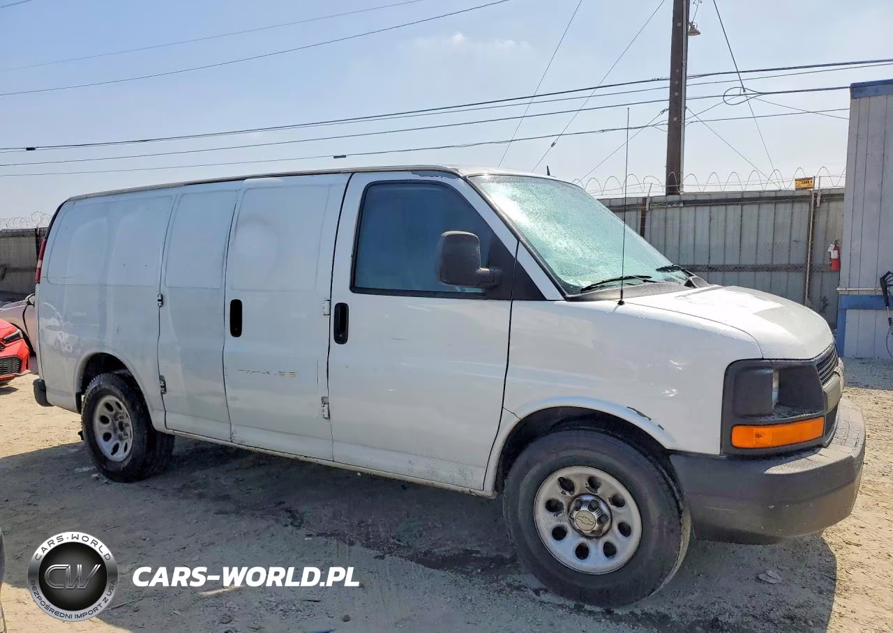 2013 Chevrolet Express 1500 Cargo Delivery Van VIN:1GCSGAFX9D1120216 - 4