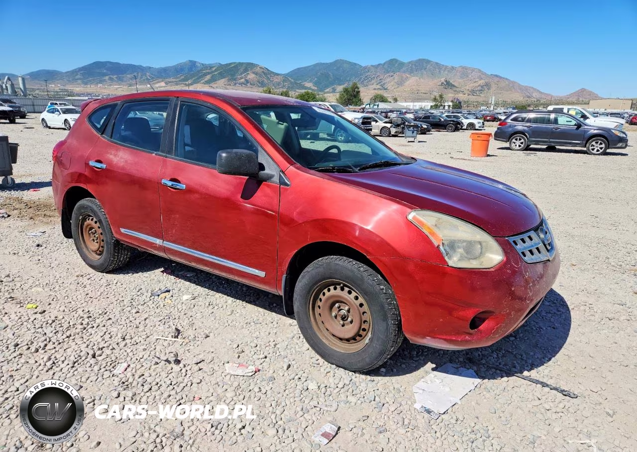 2013 Nissan Rogue S VIN:JN8AS5MV1DW645507 - 4