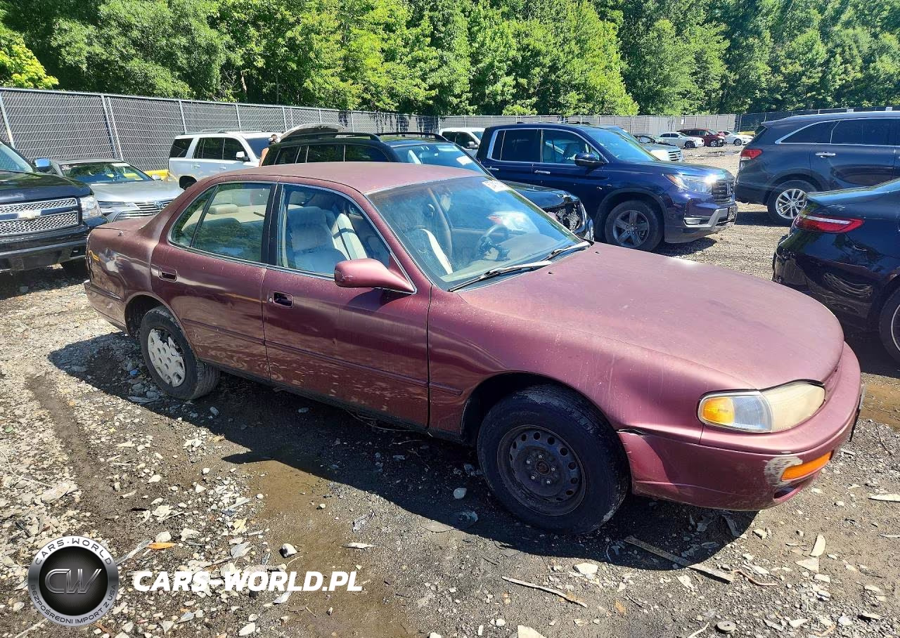 1996 Toyota Camry Le VIN:4T1BG12K3TU775751 - 4