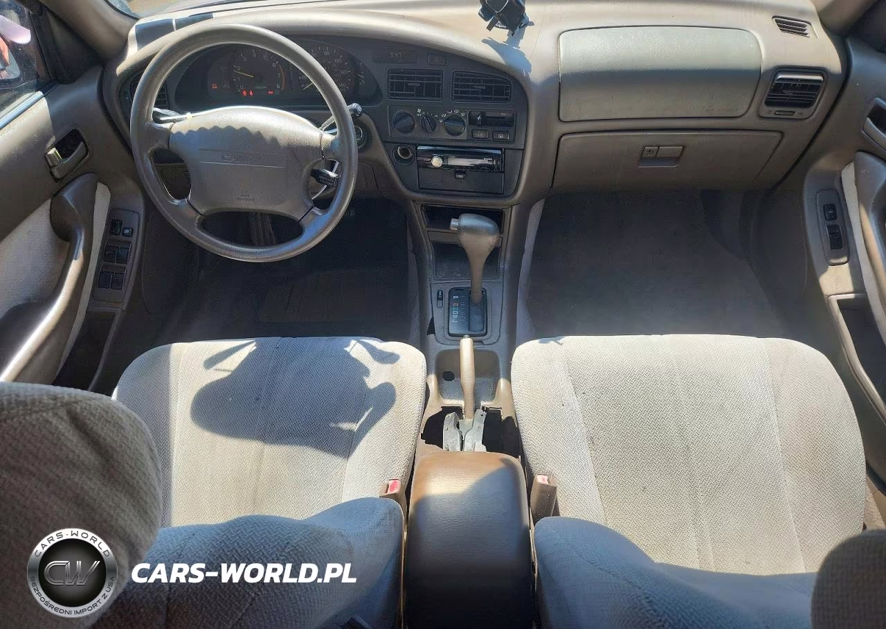 1996 Toyota Camry Le VIN:4T1BG12K3TU775751 - 8