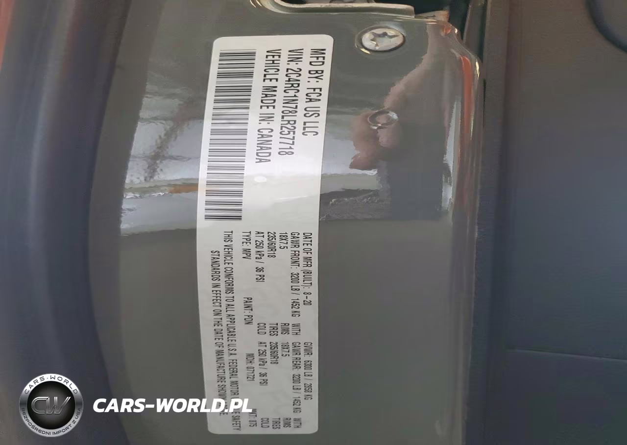 2020 Chrysler Pacifica Hybrid Limited VIN:2C4RC1N78LR257718 - 14