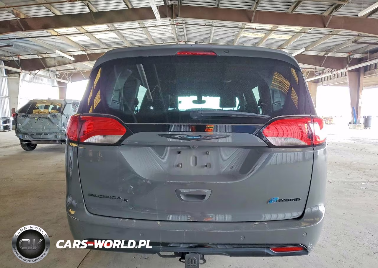 2020 Chrysler Pacifica Hybrid Limited VIN:2C4RC1N78LR257718 - 6