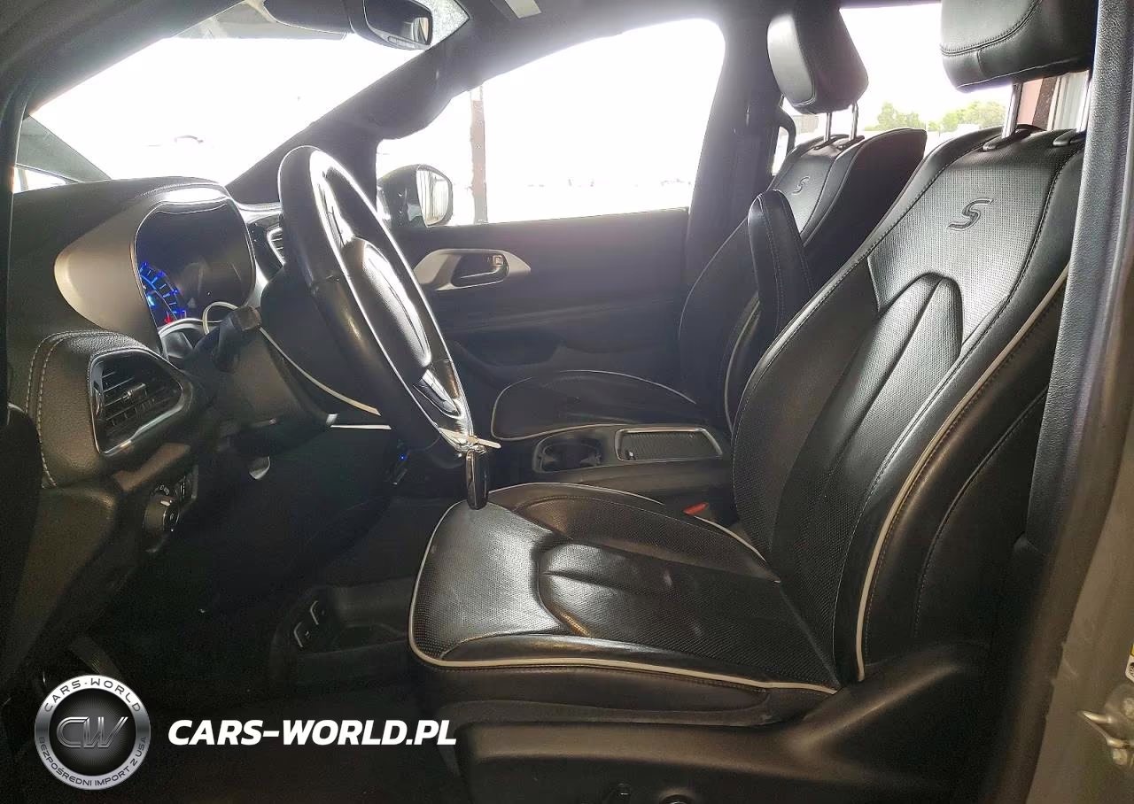 2020 Chrysler Pacifica Hybrid Limited VIN:2C4RC1N78LR257718 - 7