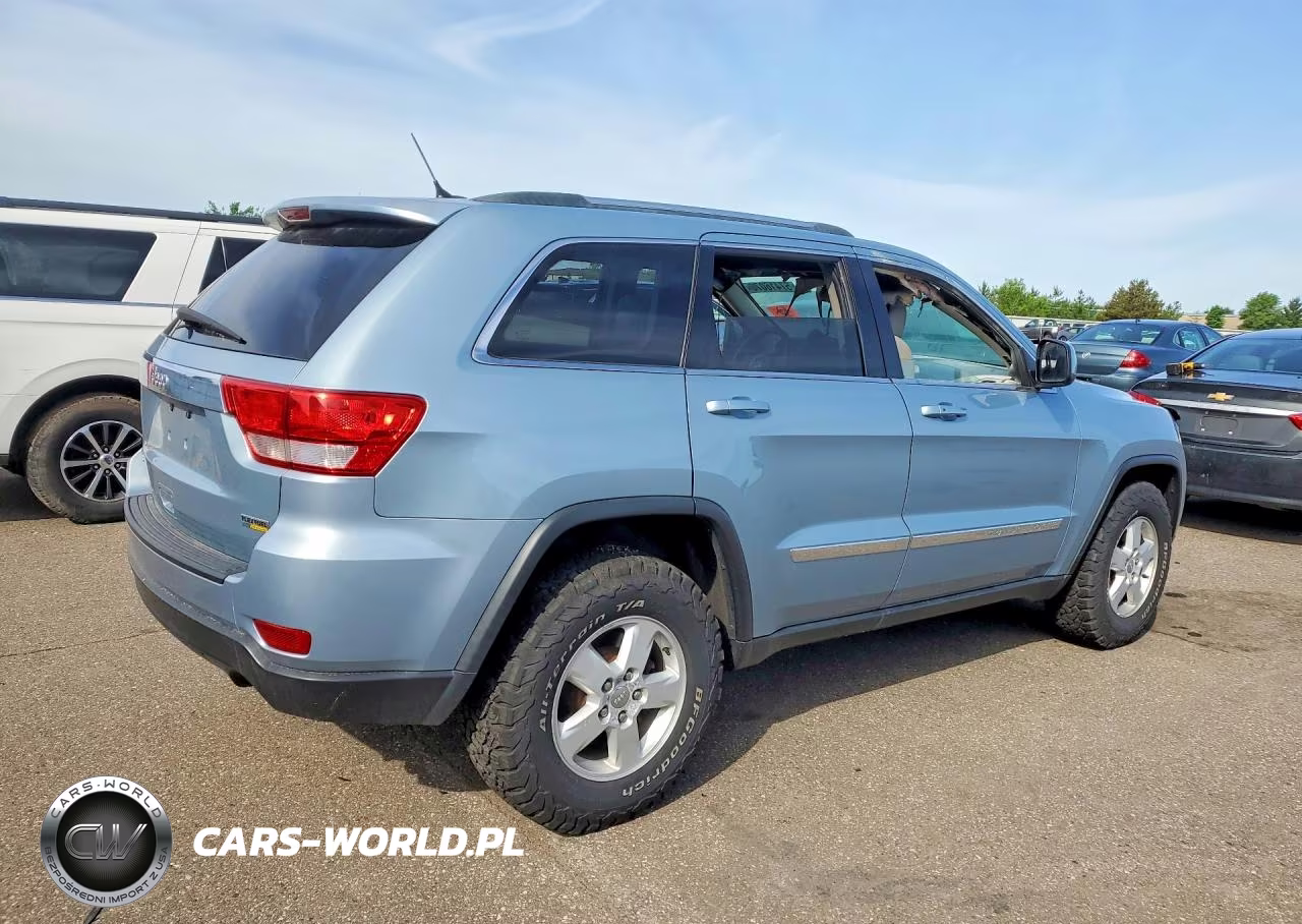 2012 Jeep Grand Cherokee Laredo VIN:1C4RJFAG2CC242679 - 3