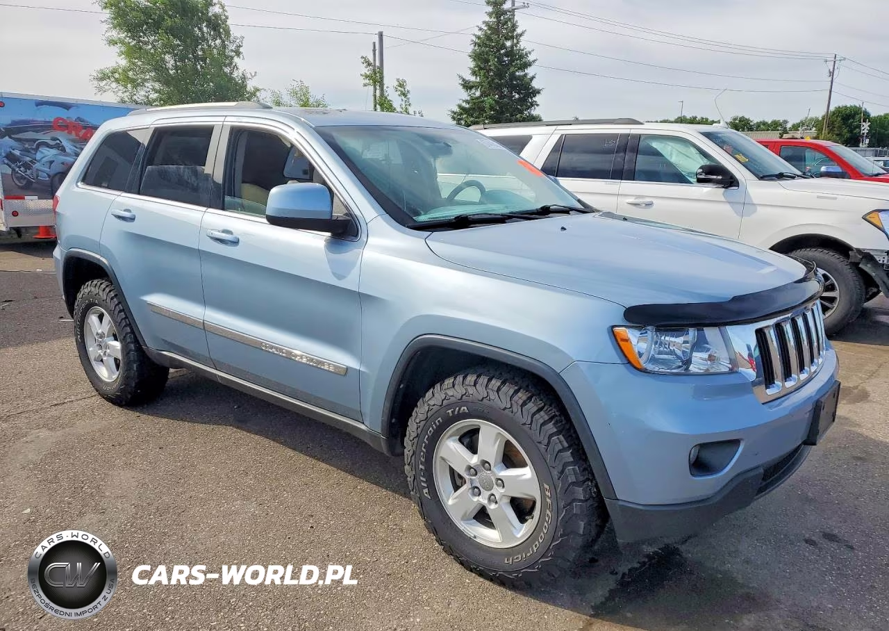 2012 Jeep Grand Cherokee Laredo VIN:1C4RJFAG2CC242679 - 4