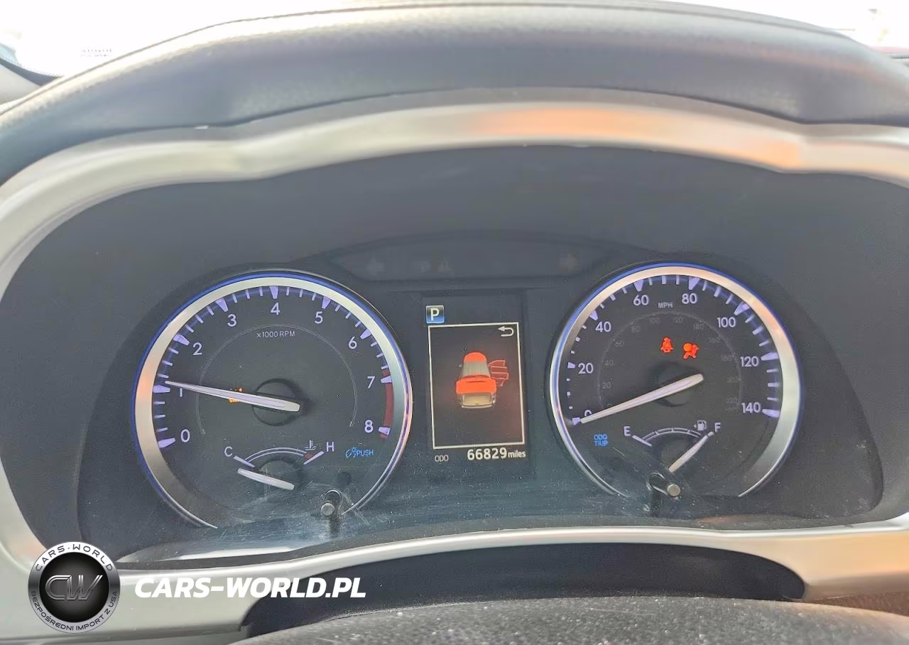 2019 Toyota Highlander Xle VIN:5TDJZRFH5KS596041 - 9
