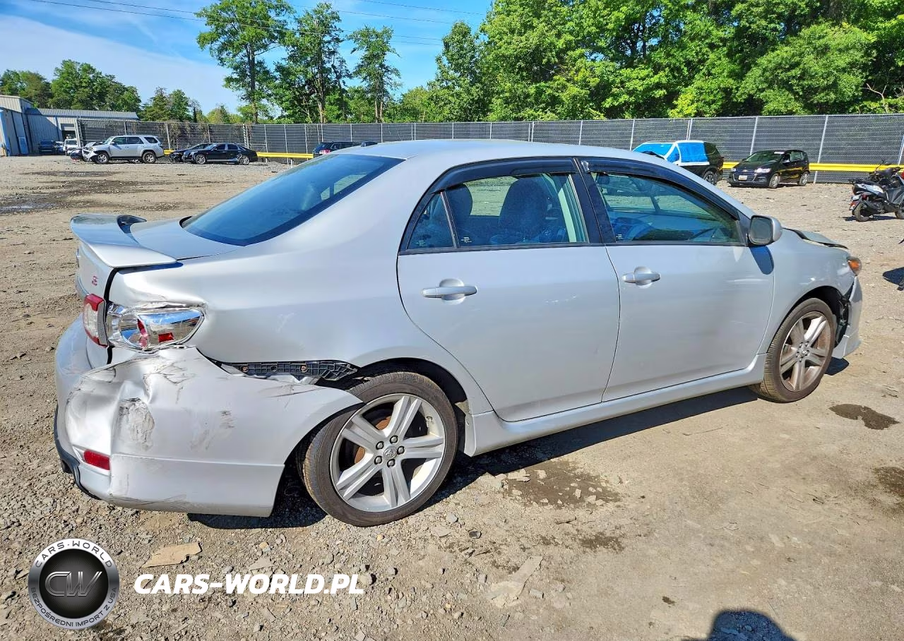 2013 Toyota Corolla S VIN:2T1BU4EE2DC075500 - 3
