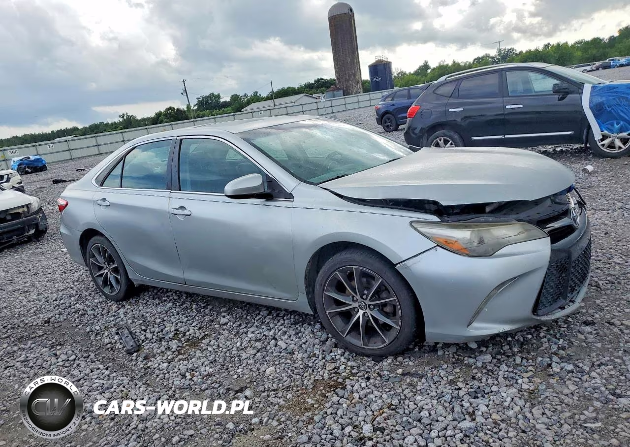 2017 Toyota Camry Xse VIN:4T1BF1FK8HU364057 - 4