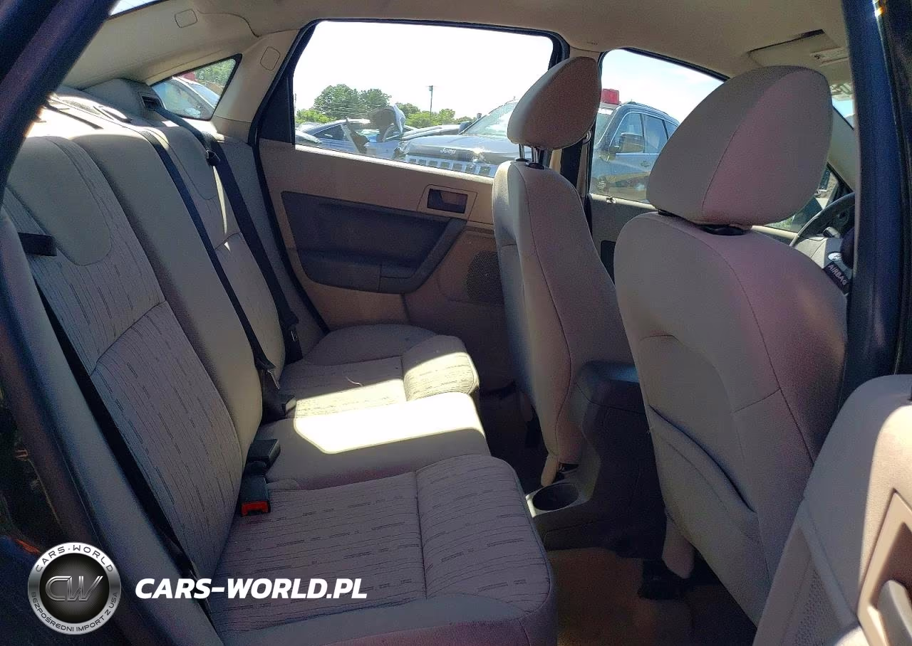 2008 Ford Focus Se VIN:1FAHP35NX8W206770 - 10