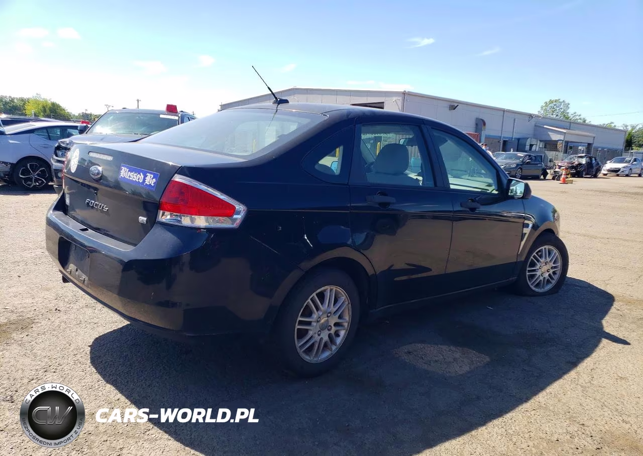 2008 Ford Focus Se VIN:1FAHP35NX8W206770 - 3