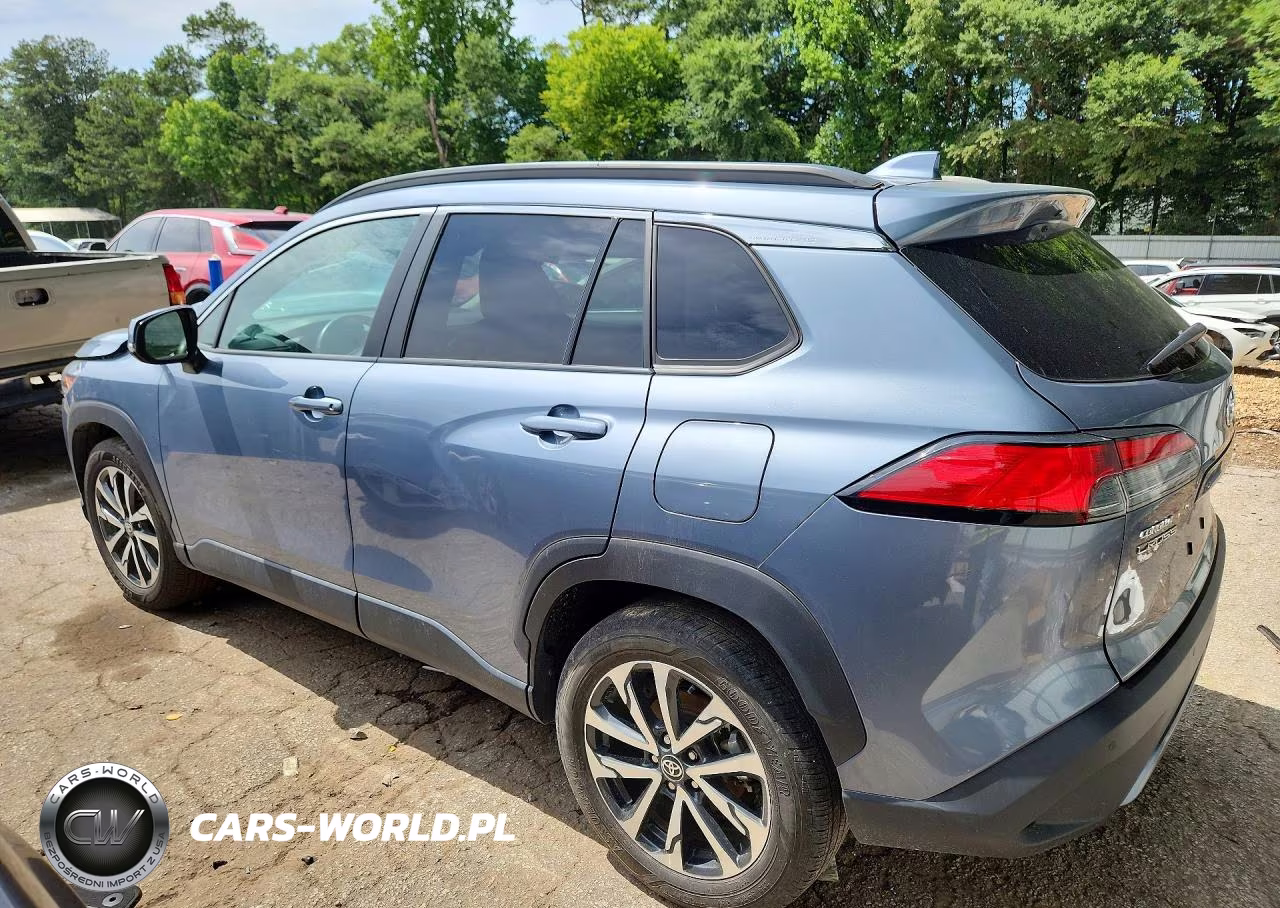 2024 Toyota Corolla Cross Xle VIN:7MUEAAAG3RV076493 - 2