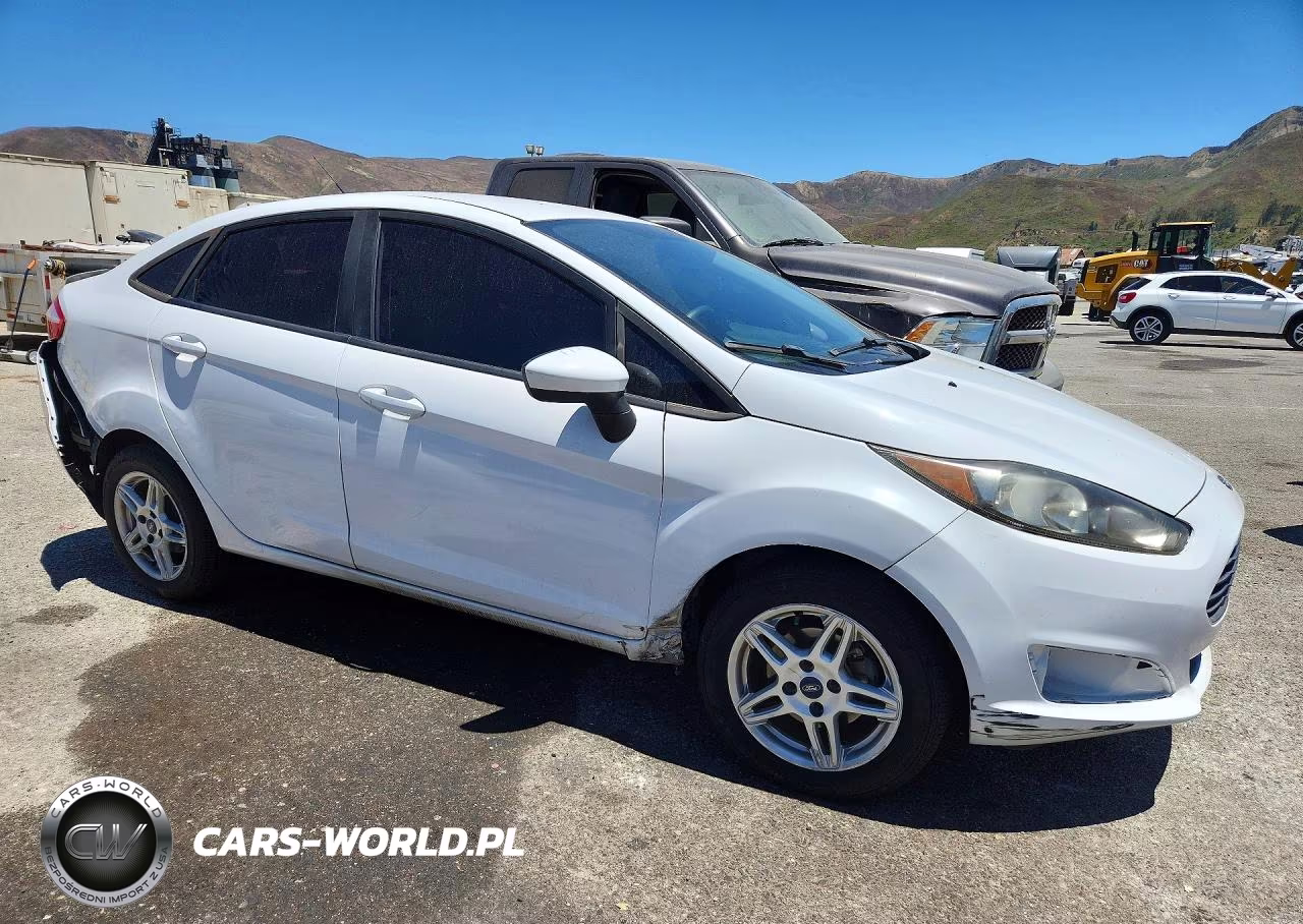2018 Ford Fiesta Se VIN:3FADP4BJXJM147019 - 4