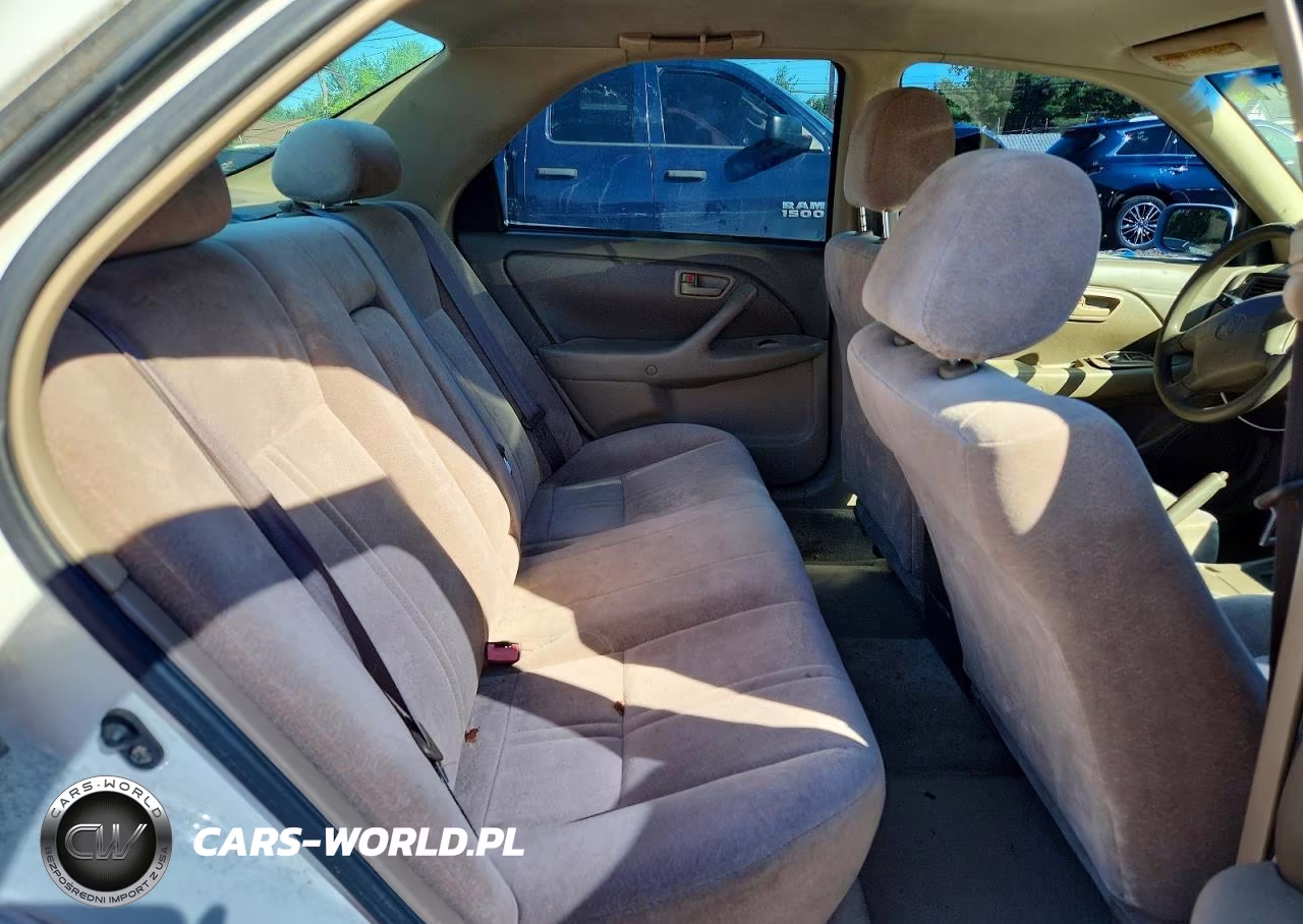 1998 Toyota Camry Le V6 VIN:JT2BF22K7W0141232 - 10