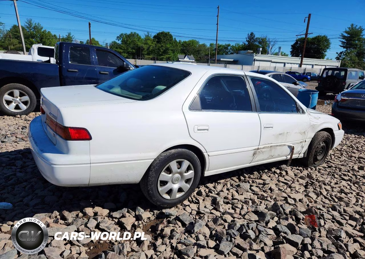 1998 Toyota Camry Le V6 VIN:JT2BF22K7W0141232 - 3