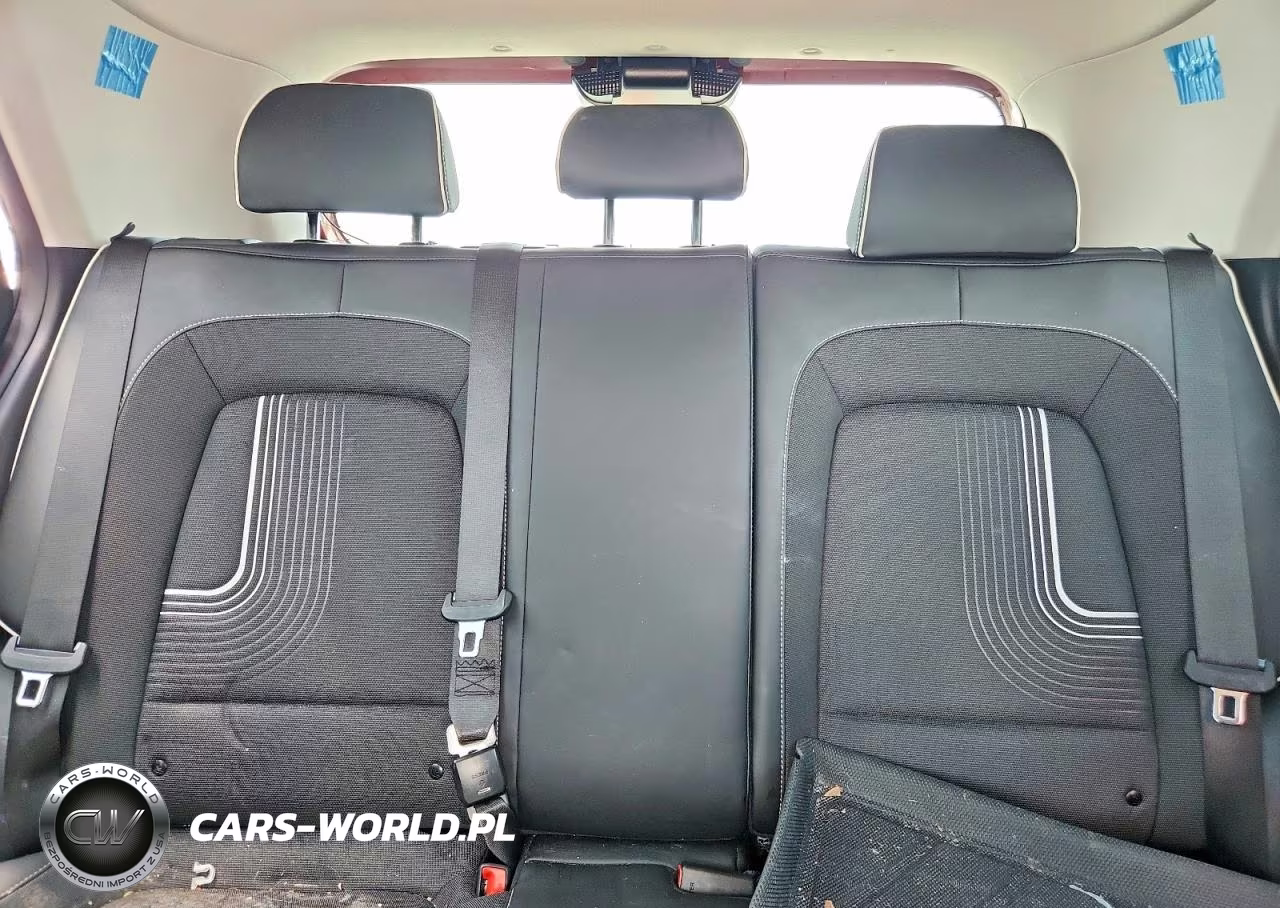 2022 Hyundai Venue Limited VIN:KMHRC8A33NU203451 - 10