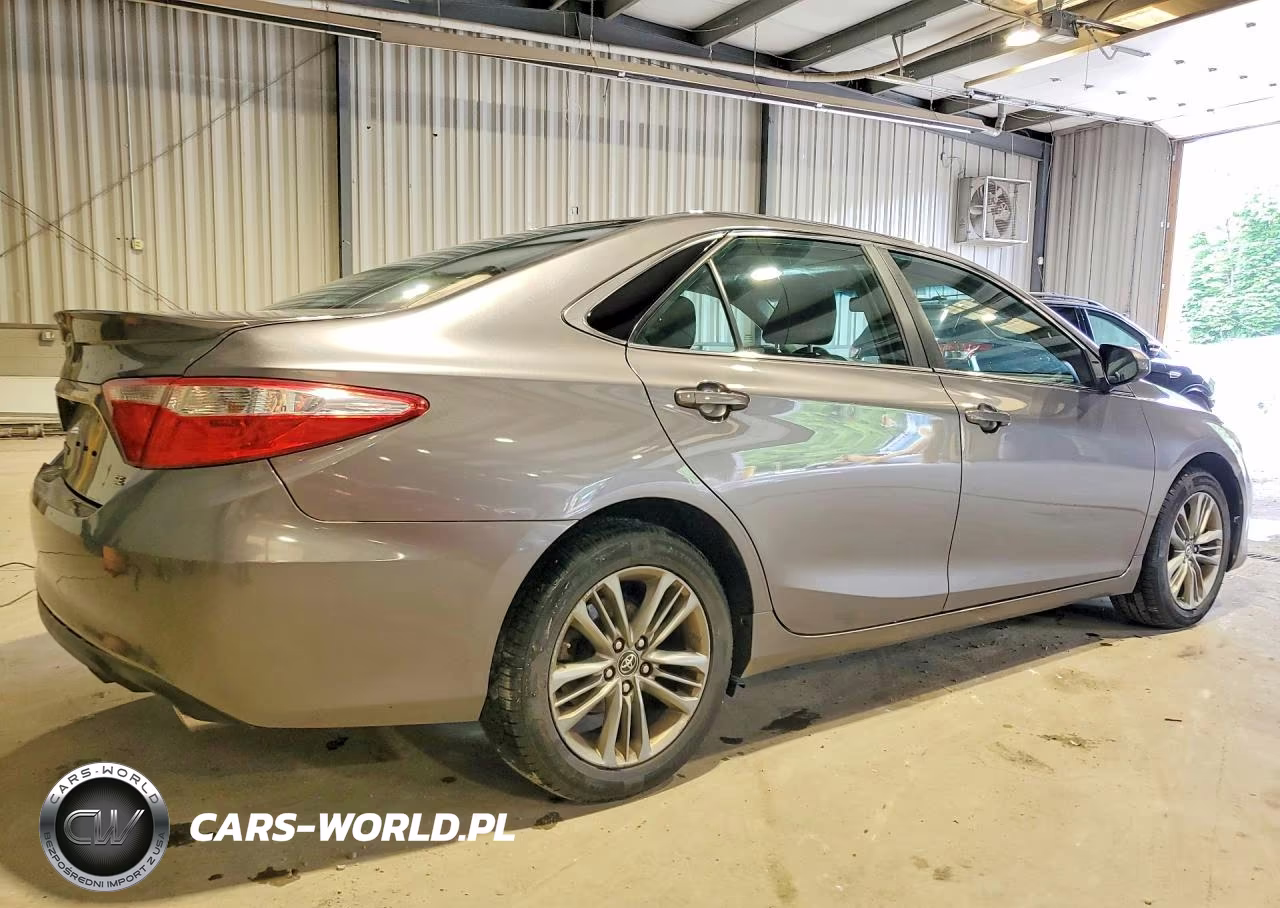 2016 Toyota Camry Se VIN:4T1BF1FK5GU544188 - 3