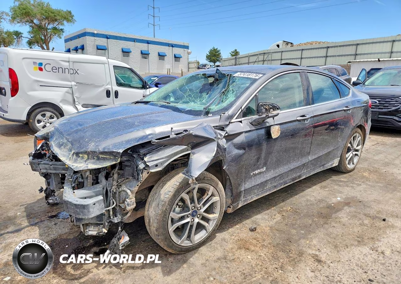 2019 Ford Fusion Titanium – zdjęcie 1 z 12