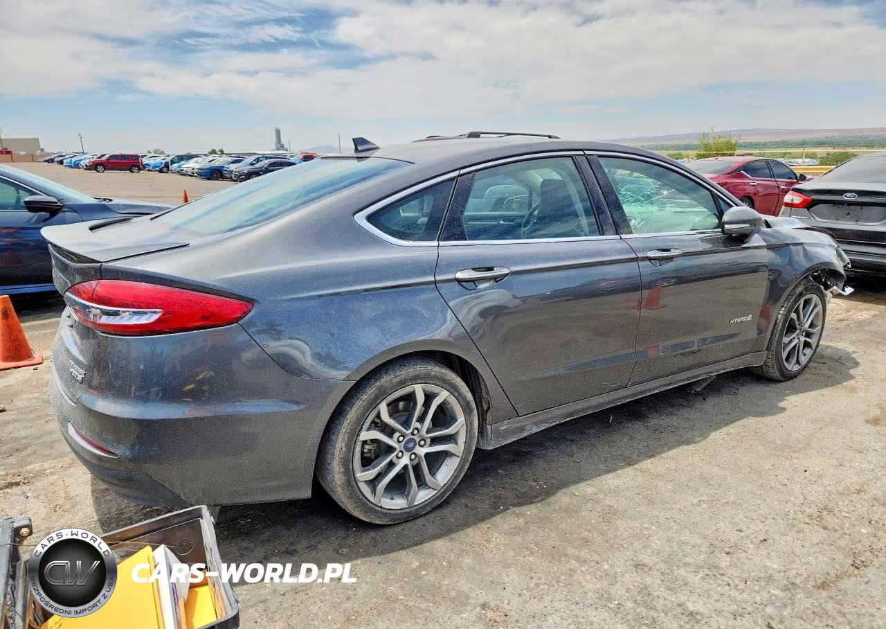 2019 Ford Fusion Titanium VIN:3FA6P0RU9KR185539 - 3